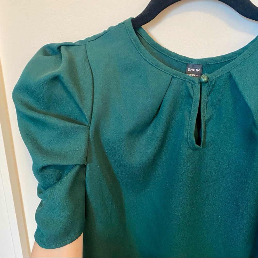 dark green puff shoulder short sleeve Top - Picture 2 of 4